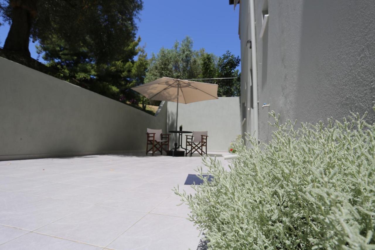 The private garden of the suite